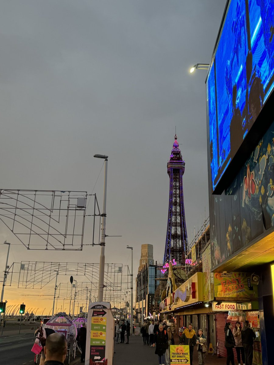 📍 Blackpool

Up the Albion! 💛🖤 #BAFC