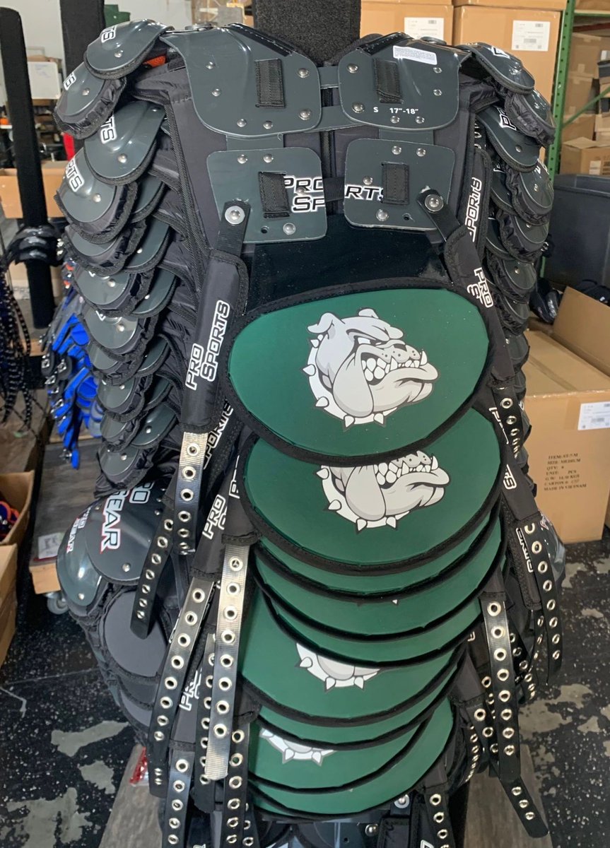 We can't wait to see how these look on the Bulldogs of Flagler Palm Coast Football!

Frank Garis (@bakers_frank) at @BakersSports set these guys up with the best #ProSportsCustoms!

@FPCHSFootball
@FPCHS

#KnowTheLogo #MadeInTheUSA #HighSchoolFootball #ShoulderPads #BulldogPride