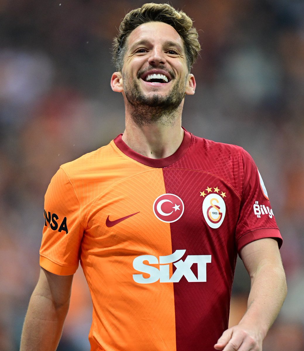 Sen bambaşkasın 💛❤️