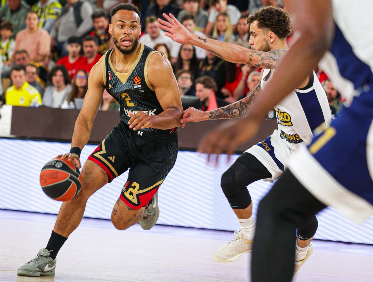 Temsilcimiz Fenerbahçe Beko, play-off serisinin 2. maçında deplasmanda Monaco'ya 93-88 mağlup oldu ve seri 1-1'de eşitlendi. Sıradaki 2 maç, Ülker Sports Arena'da oynanacak.