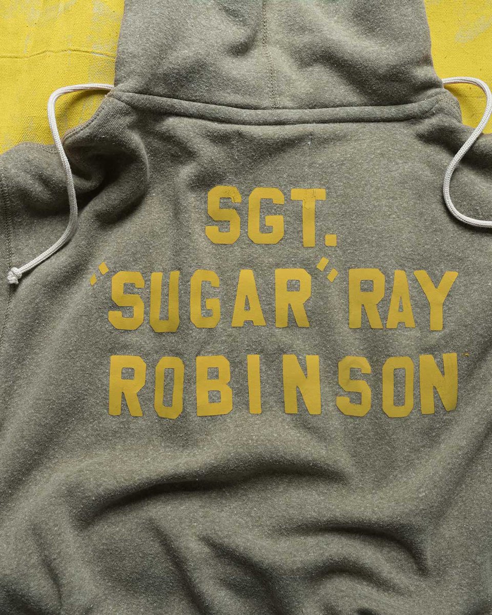 “You don’t think. It’s all instinct, if you stop to think, you’re gone.”

We throw back to Sugar Ray’s storied career with this new military hoody & classic tee.

#RootsofFight #KnowYourRoots
rootsof.co/sugarrayrobins…