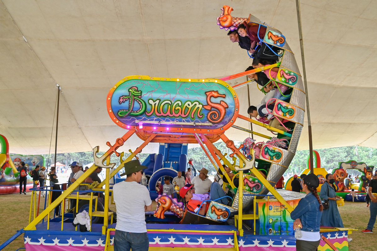 ¡Esta mañana fue muy feliz! 👧🏾🧒🏾🤹🏾‍♀️🤹🏾 Niñas, niños; hijas e hijos del personal del Poder Legislativo del #EstadoDeMéxico, disfrutaron de atracciones, juegos y actividades con motivo del #DíaDelNiño y la niña. 🎢🎠🎡 🎳 ¡Muchas felicidades !👏🏾👏🏾