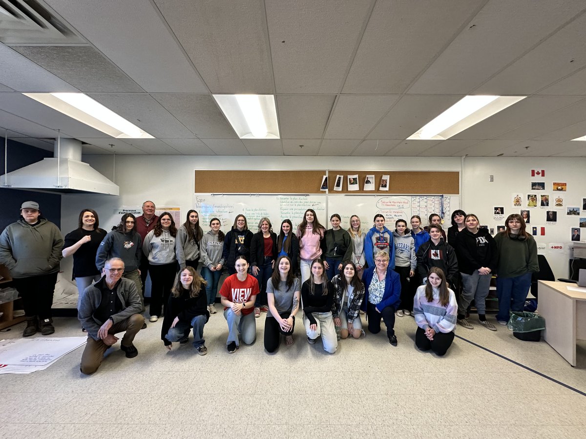 susanholt's tweet image. Another great week on the Brighter Futures Tour began with a visit to the engaged students of Etoile de l&apos;Acadie in Rogersville. They asked thoughtful questions about housing, healthcare, public safety, roads, and ways to effect change. (1/3)