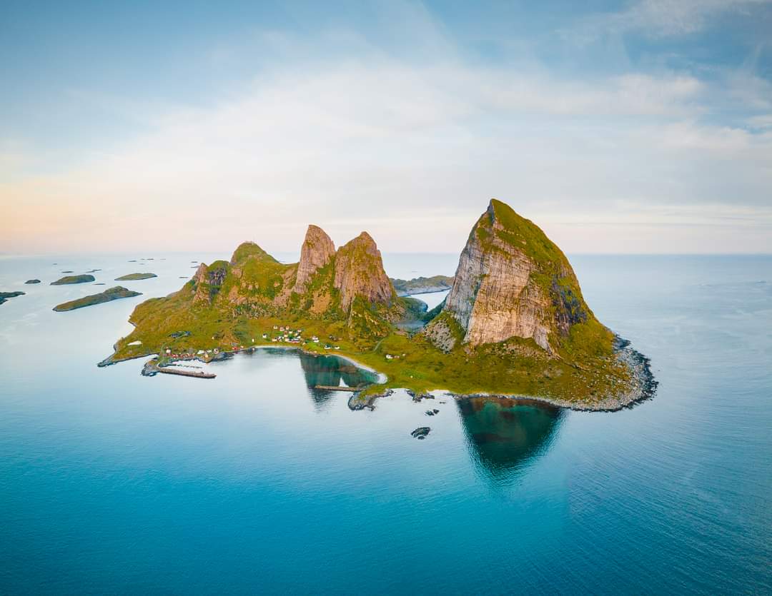 Wow 😍 From Træna, Helgeland Coast. Photo via Visit Helgeland #Norway #nature