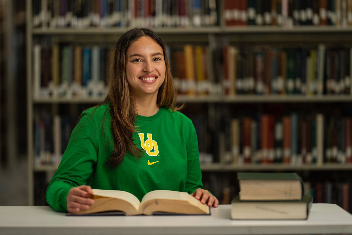 Studying for midterms never looked so good. 📖💚 #DuckFriday