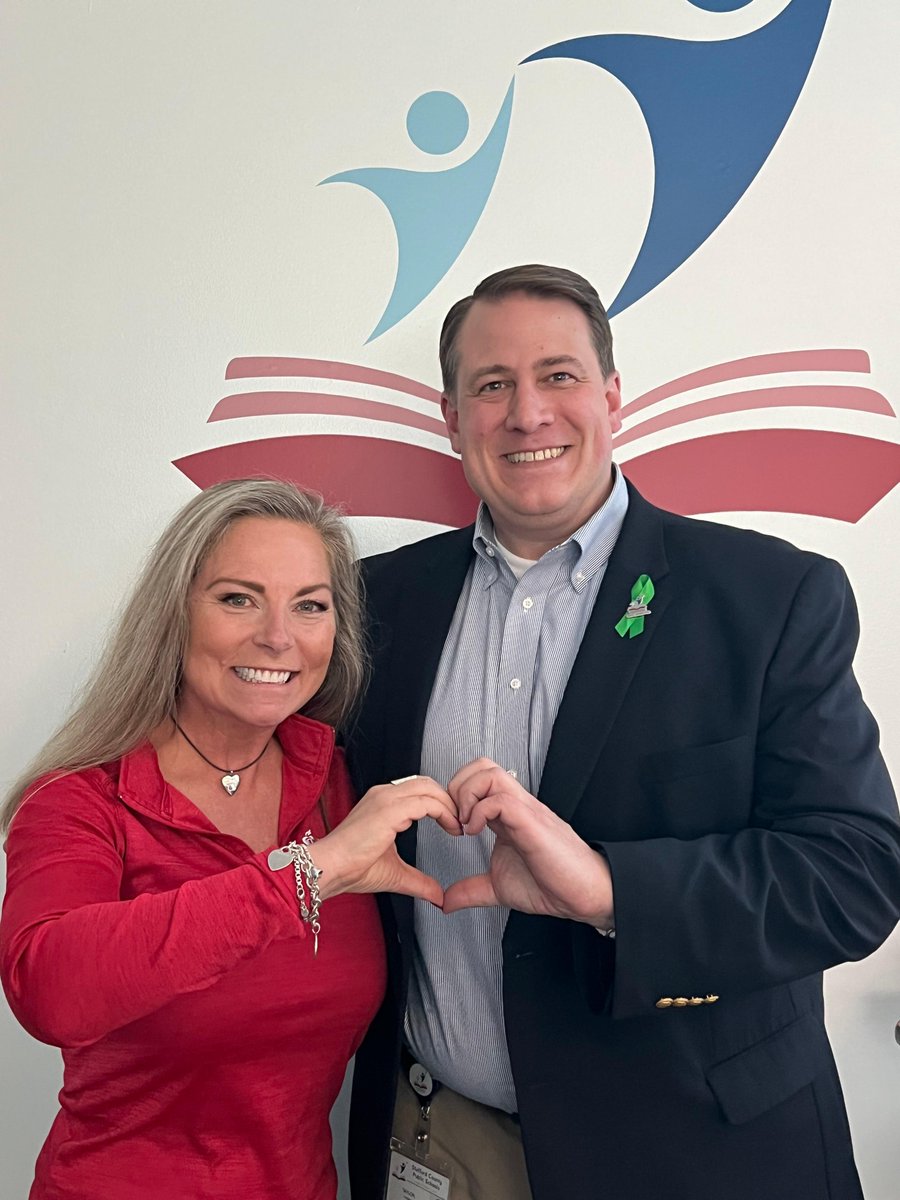 We’re grateful for volunteers like Dr. Thomas Taylor of Stafford County Public Schools who engaged 100% of schools in #KidsHeartChallenge & #AmericanHeartChallenge this year, creating a community of lifesavers who know the warning signs of stroke and Hands-Only CPR.