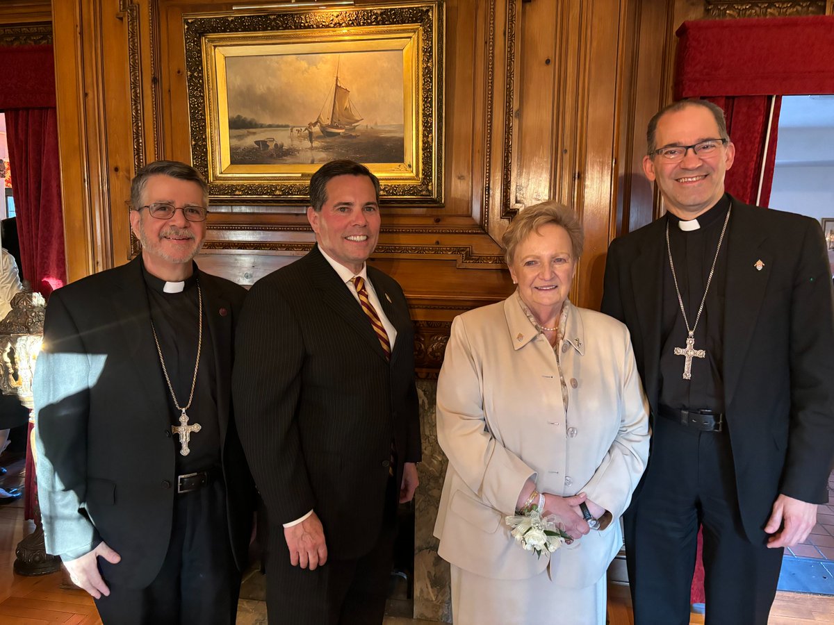 On Wednesday evening, I attended the Caldwell University Annual Gala at the Pleasantdale Chateau in West Orange, NJ.  The purpose of the gala was to raise funds for scholarships.  Among the honorees was the Chancellor of our Archdiocese, Sr. Donna Ciangio, O.P., who also serves