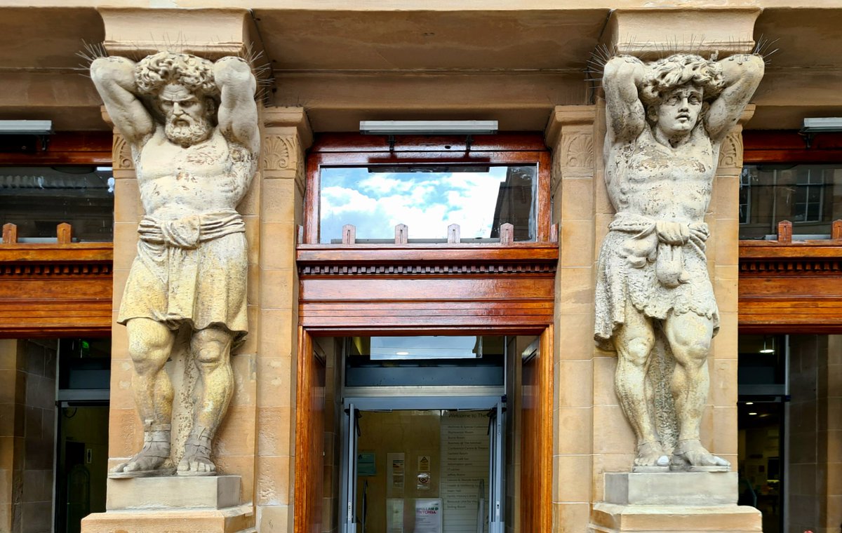 The Mitchell brothers, Glasgow style, but which one should be Grant and which one should be Phil?

#glasgow #mitchelllibrary #sculpture #architecture #glasgowarchitecture #glasgowbuildings #eastenders
