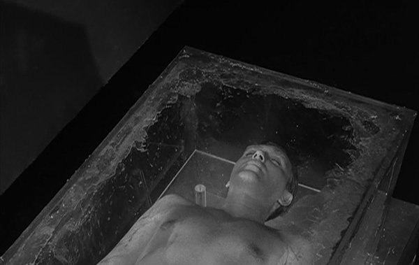 'The longest trip in the history of mankind. When you return, the earth will have aged half a century.' #S5E15 Twilight Zone's 'The Long Morrow' by Rod Serling stars Robert Lansing, Mariette Hartley, and Edward Binns.