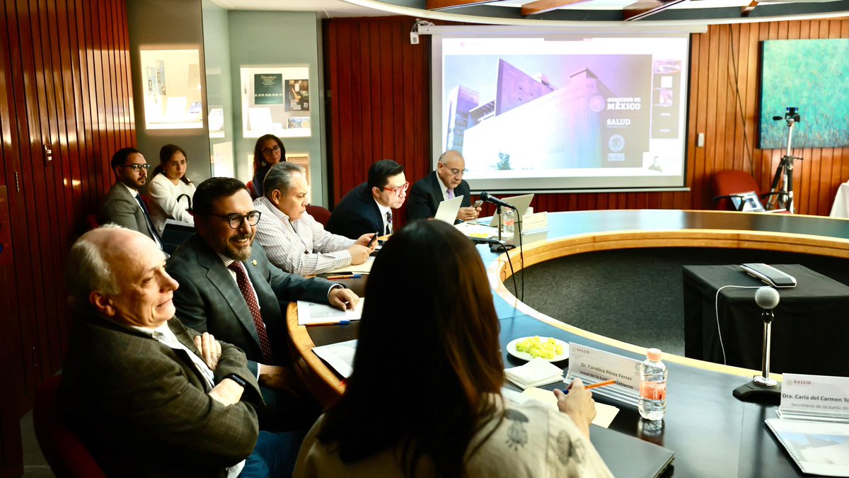 ArturoReyesS_'s tweet photo. Grandes logros y resultados ha obtenido durante 2023 el Instituto Nacional de Ciencias Médicas y Nutrición "Salvador Zubirán" @incmnszmx, de cuya Junta de Gobierno tengo el honor de ser parte y que sostuvo hoy su primera sesión de este 2024. Son 280 mil consultas, 5 mil 816 cirugías, 132 trasplantes y algo sumamente relevante: 513 estudiantes nacionales y 56 extranjeros realizan su residencia en esta institución, formándose como los profesionistas del mañana.
