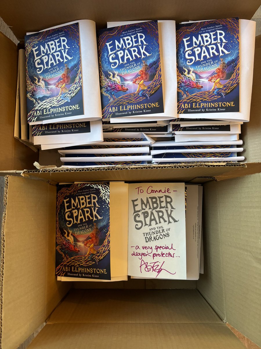 Signed over 100 pre-orders for @nightowl_books customers this eve - loving the dedications people are asking for 🐉 If you’d like me to sign & personalise a book to a child (or grown-up with a dragon addiction), Night Owl Books will sort you out with a fancy sprayed edges edition