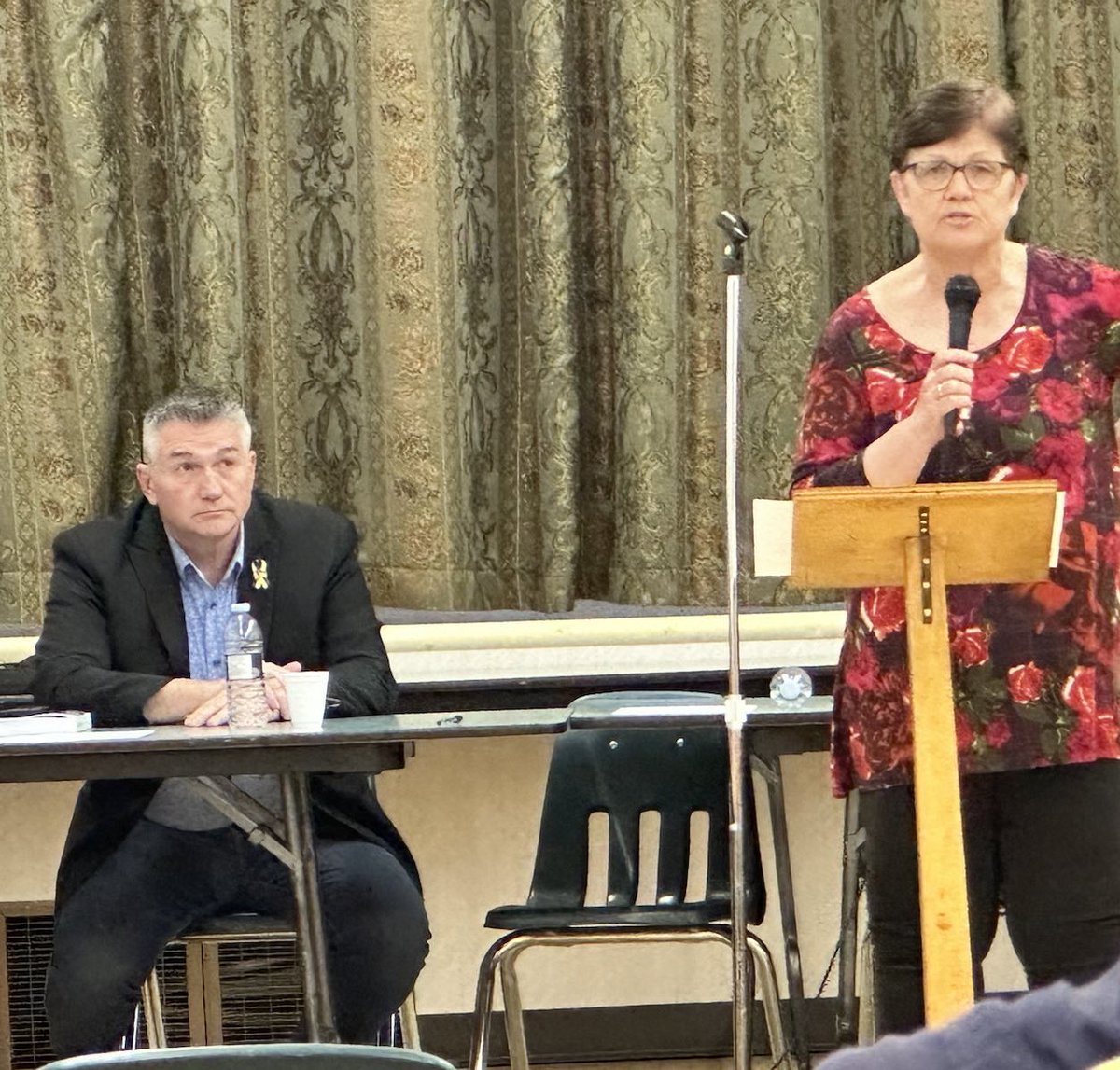I had the pleasure of speaking at the Rural Municipality of Fisher's town hall last night. It was great meeting with representatives from all levels of government to discuss the issues that are impacting rural Canadians.