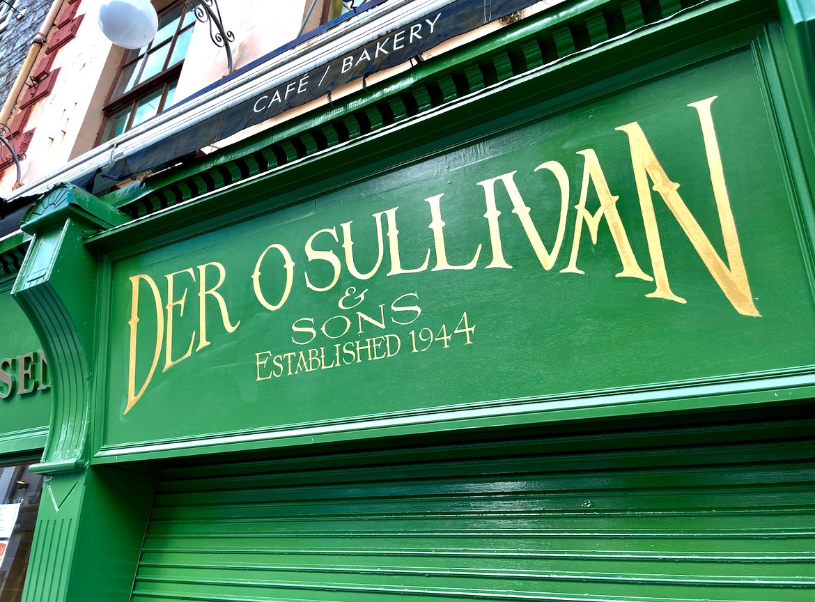 mikodonnell's tweet image. Something different underway in my beautiful hometown #Tralee #signwriting #mikeodonnellart