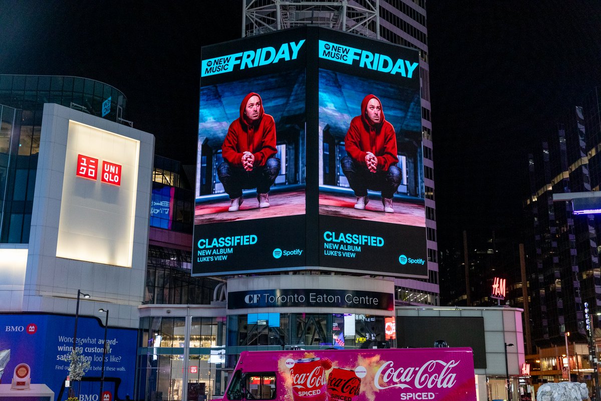 Luke's View up in Yonge and Dundas Sq in Toronto!!! big thank you @Spotify @SpotifyCanada for the love. Go stream my new album Luke's View on Spotify!!! open.spotify.com/album/6T2kT5B0…