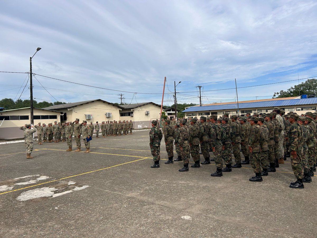 ⚓SATISFACCIÓN DEL DEBER CUMPLIDO💪 #Esmeraldas | Batallon de Infantería de #Marina, realizó el agradecimiento formal a los 50 #reservistas que formaron parte del re-entrenamiento 'Fortaleza 2024' destacando su labor profesional por la acogida ante el llamado de la #Patria.