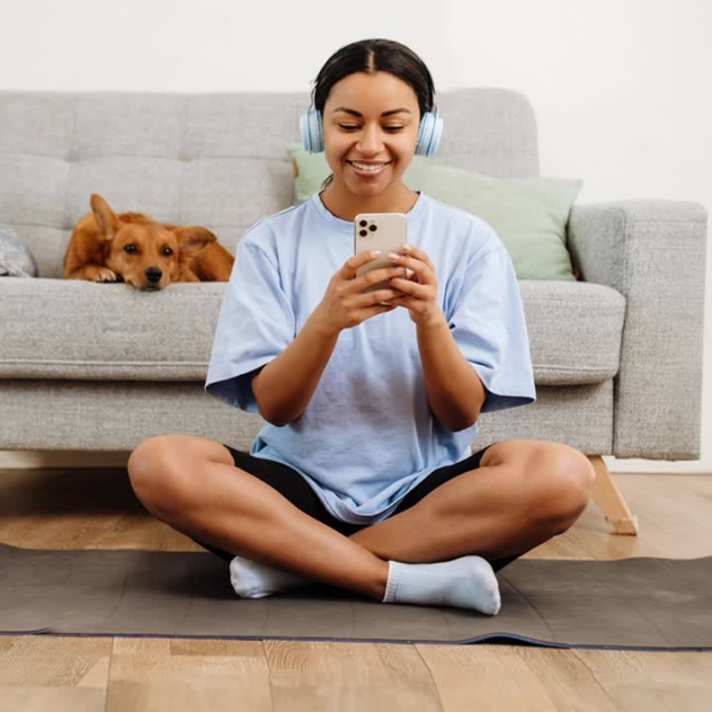 EspinosaErick's tweet photo. Imagine losing access to your email, bank accounts, and more because someone tricked your phone carrier with a few personal details. It’s called SIM swapping, and it’s a real threat. Discover how SIM swapping works and explore strategies to protect... https://t.co/UizaniSYTX https://t.co/qyBBzloCO4