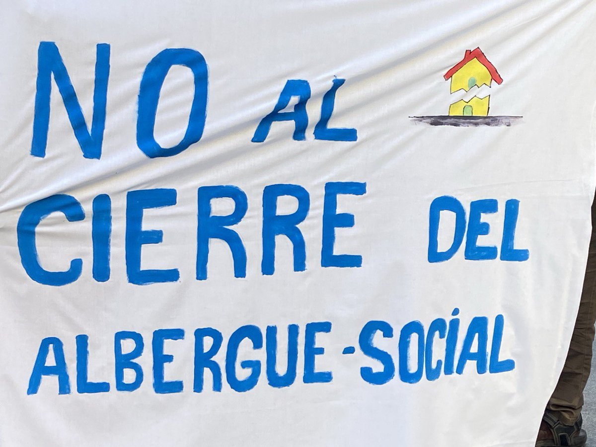 Dignitat i valentia a #Badalona per part de les persones més maltractades pel sistema excloent. En canvi, de part del govern del PP ni dignitat, ni valentia, ni capacitat de gestió ni cap voluntat de solucionar problemes. Només excuses de mal pagador i trituradora de drets.