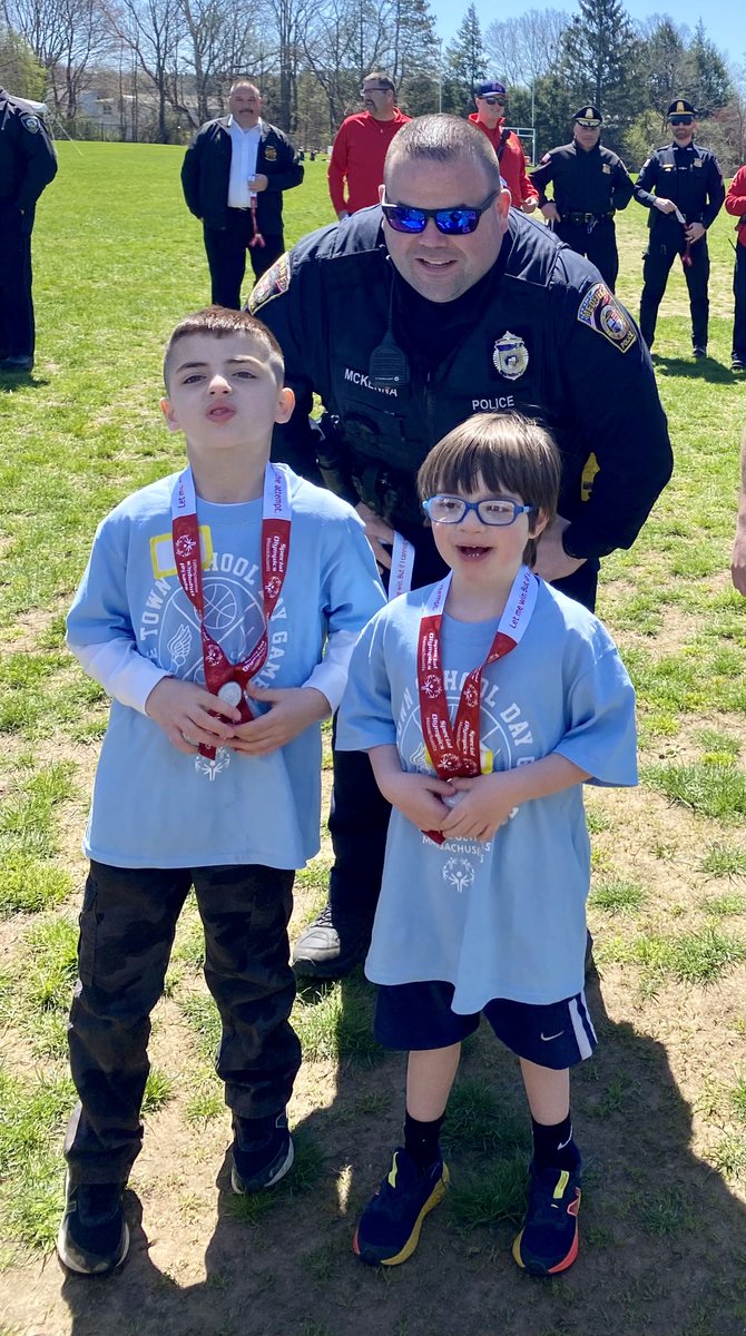 Special thanks to @MedfieldPolice for their attendance and support of our athletes today @SpOlympicsMA !#medfieldps