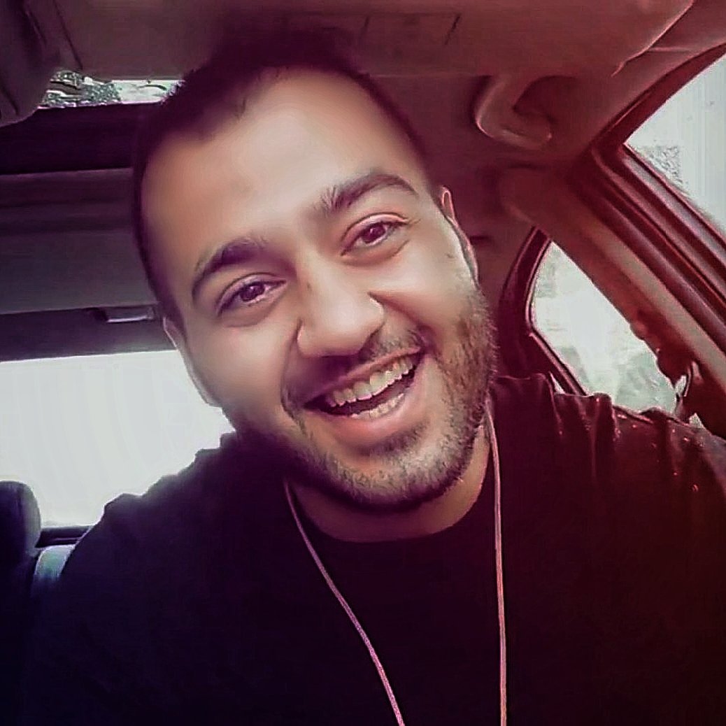 توماج گفت:
« ناامید نشو... »

#توماج_صالحی 
#FreeToomaj