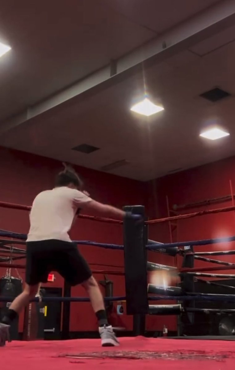 I don’t think @YazzayBoxing  is gonna be ready for this🤷‍♂️🥊 let’s put on a show and make this shit one to remember 😈🫡 don’t blink