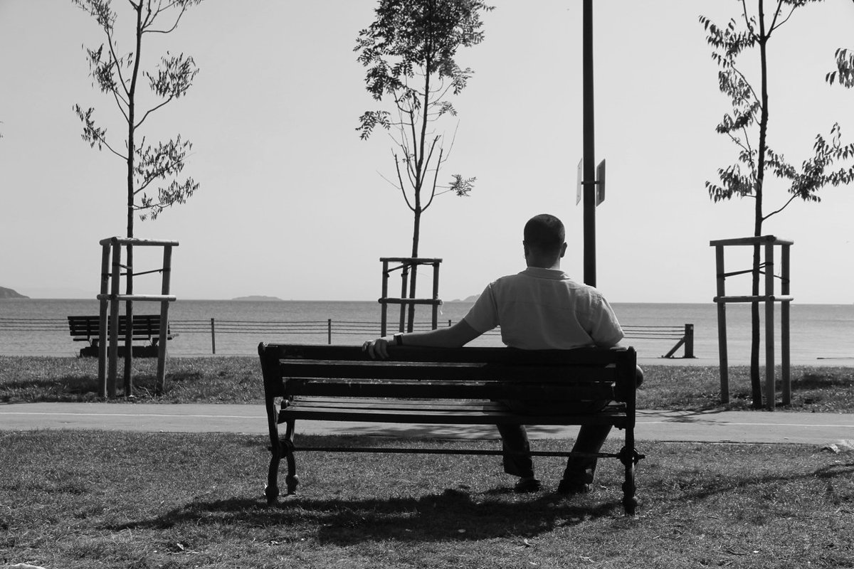 guneybirtek's tweet photo. Bağımsız bir filmden çıkmış gibi fotoğrafını bırak... https://t.co/kUxWtCnP86