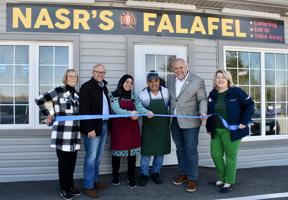 ToddSmithCANDU's tweet image. We finally cut the ribbon on Nasr's Falafel in Rossmore with Prince Edward County Mayor Steve Ferguson. 

Nasr and Nabiha emigrated from Syria in 2016 with support from PEC Syria and decided to raise their family of six children here in #BayofQuinte.  I met them years ago at…