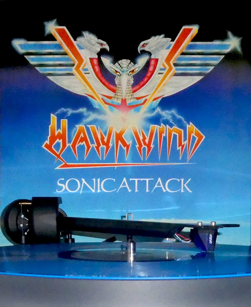 a Hawkwind kinda night
#NowPlaying #Hawkwind #vinylrecords #spaceRock #rockmusic