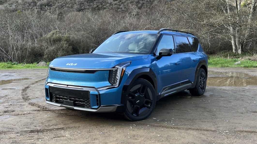 Kia EV9 GT performance three-row SUV to be revealed next year trib.al/cK2we2n