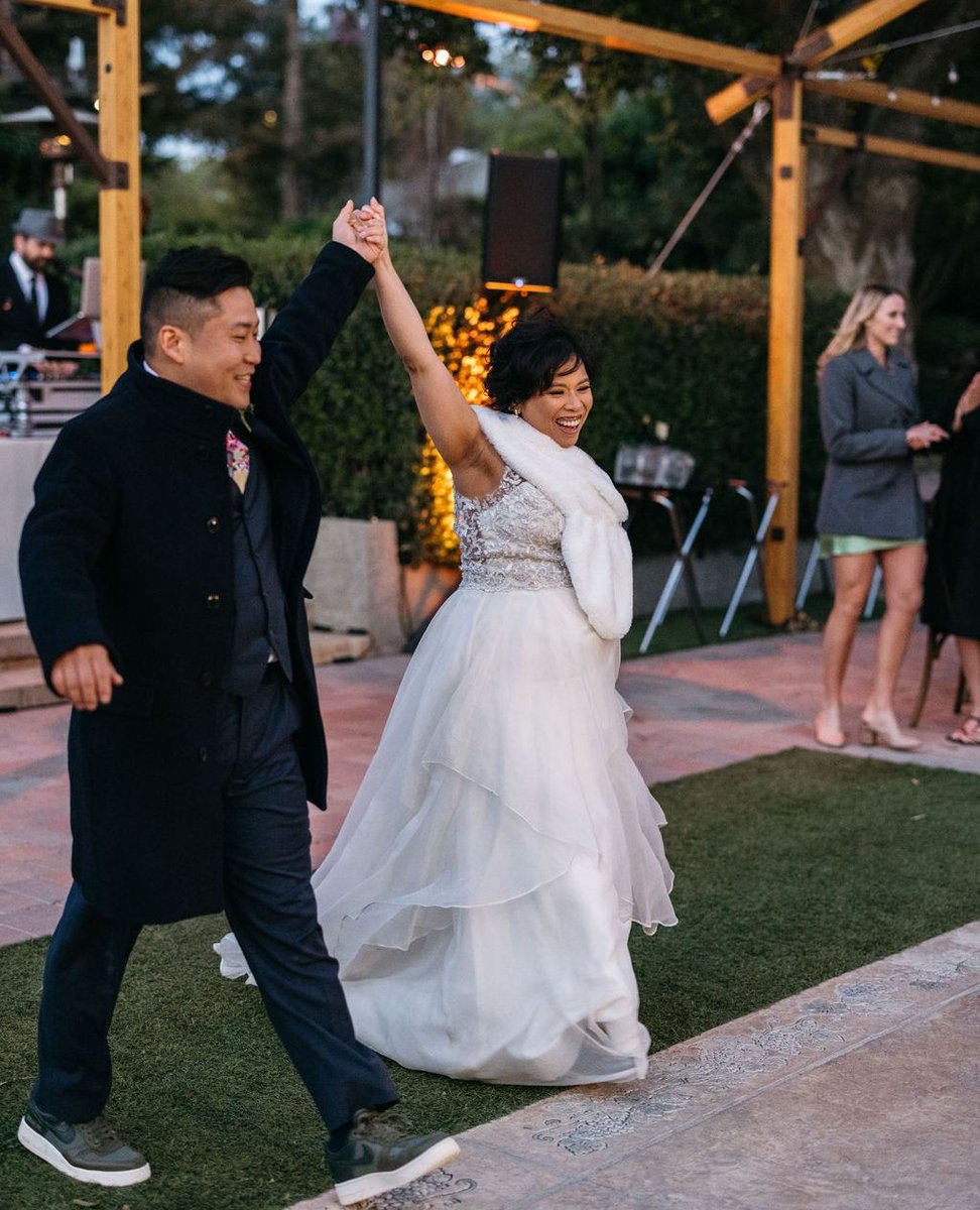 A whole lot of dancing, smiles, and music! #flashbackfriday to Joy and Jonathan's special day 📸: Amari Productions

📅: March 5th, 2022
📍: Maravilla Gardens
📸:  Amari Productions

#fbf #weddingdj #djlife #weddingflashback #weddingdjservice