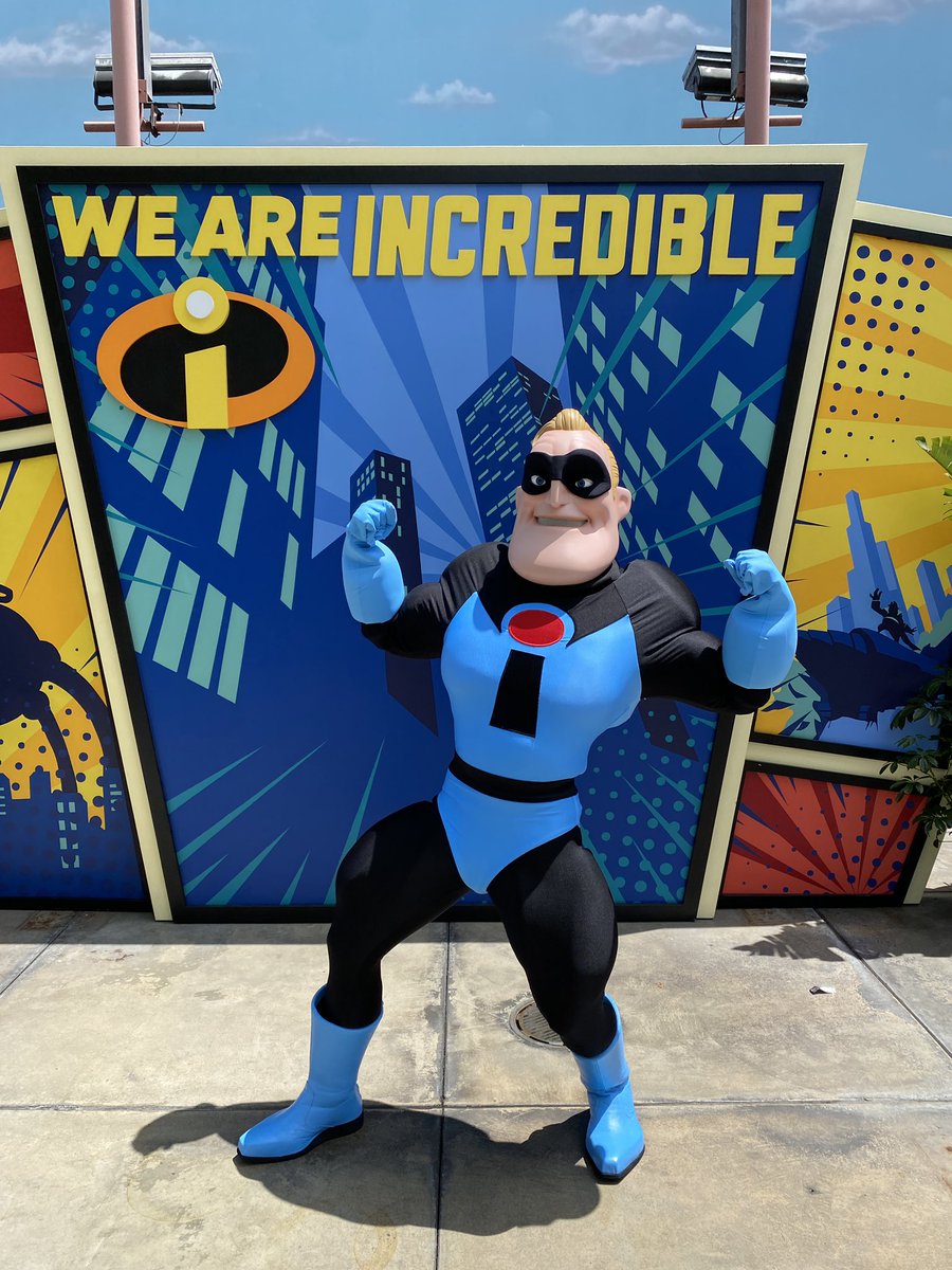 @Disneyland A few stills of Mr. Incredible in his new outfit. #DisneylandResort #DisneyCaliforniaAdventure #TheIncredibles #Incredibles2 #PixarFest2024