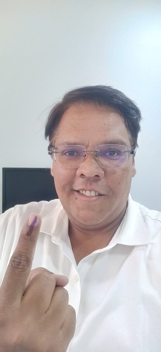 #KarnatakaElections #karnatakaElection2024 
I have exercised my right by voting for  #progress & #oneness 
#Bangalore #BangaloreNorth #BangaloreSouth #BangaloreCentral #BangaloreRural 
Great job by Team #Bangalore 
@MansoorKhanINC
@Sowmyareddyr @rajeevgowda @DKSureshINC @INCIndia