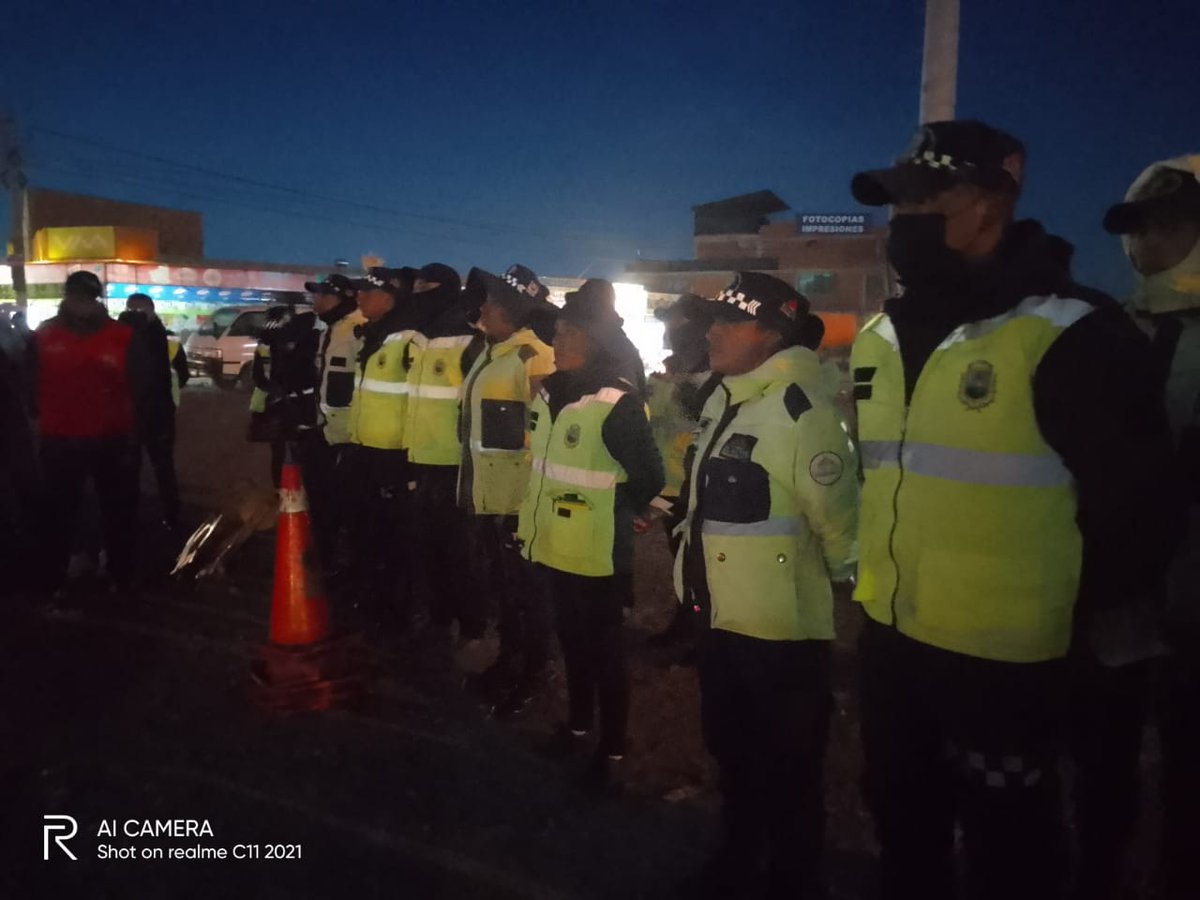 🚫. La línea 624 fue anulada definitivamente porque trameaba con recurrencia en Puente Vela. Los controles son más drásticos. 

LEE LA NOTA EN:
acortar.link/6AkGd7
#RenuevaElAlto