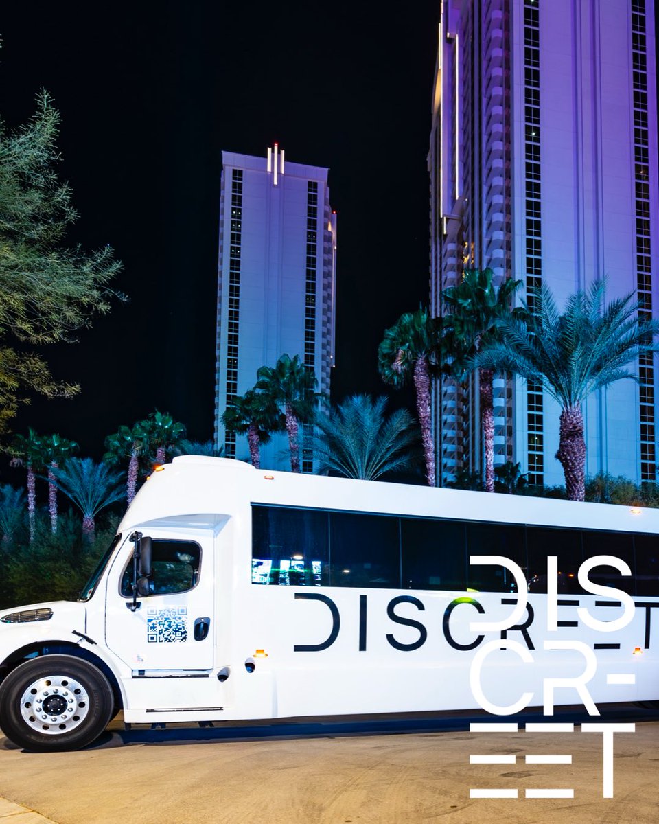 Night time views 🌙

#partybus  #lasvegas #discreetlv #transportation #wynn #mgm #aria #cosmo #cromwell #mandalaybay #mirage #waldorfastoria #lasvegastransportation  #luxor #bellagio #caesarspalace #resortsworld #stratosphere #lasvegaspartybus #thingstodoinvegas