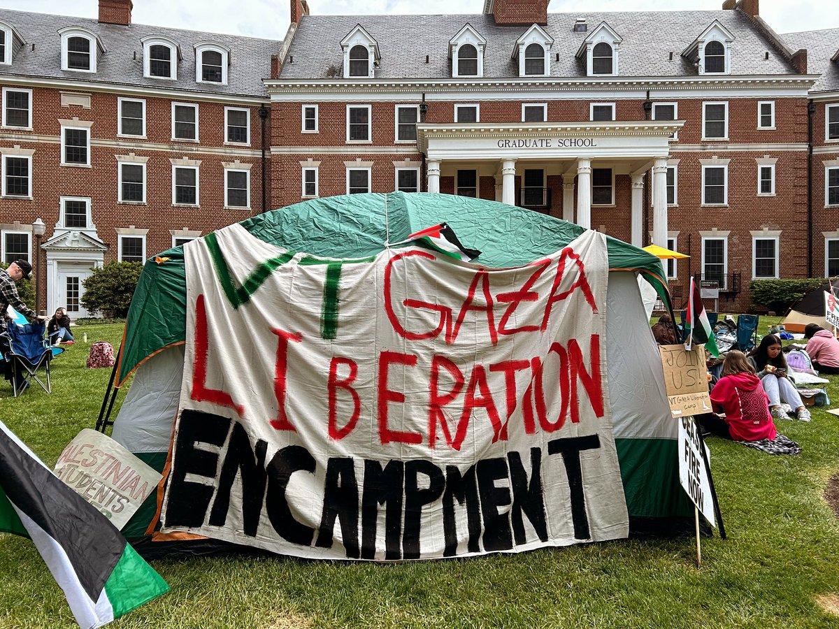 litcritstuff's tweet image. Jumu&apos;ah Mubārak/ جمعة مباركة from VT Gaza Liberation Encampment.