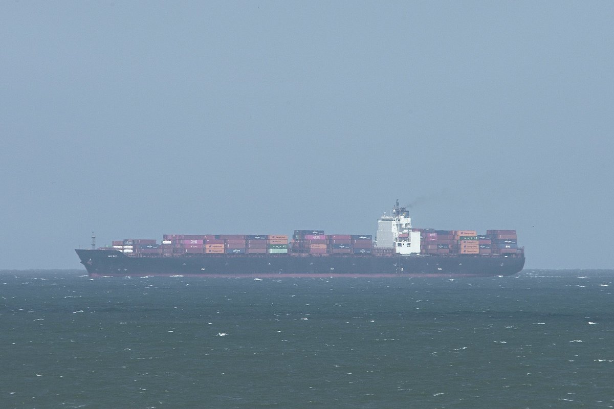 Operated by #CMACGM the MYNY, IMO:9229336 en route to Norfolk International Terminal (NIT) Virginia, flying the flag of Liberia 🇱🇷. #ShipsInPics #ContainerShip #Myny