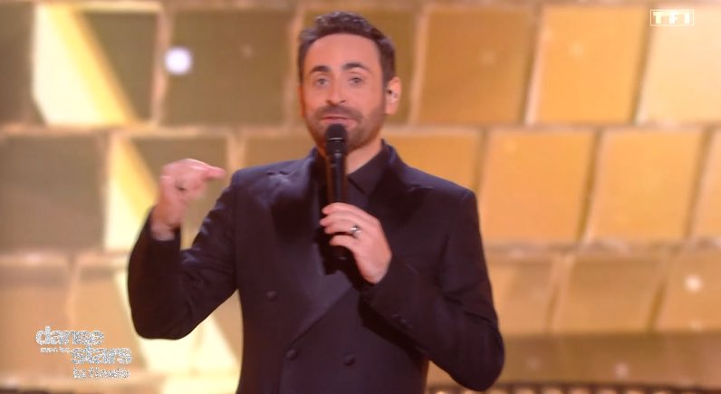 .@CamilleCombal est littéralement dans son élément dans #DALS 🕺
Aucun animateur ne pourrait le remplacer, il a ce côté improvisation, sans parler de l'humour avec les candidats et le jury
Pepite 😂👌