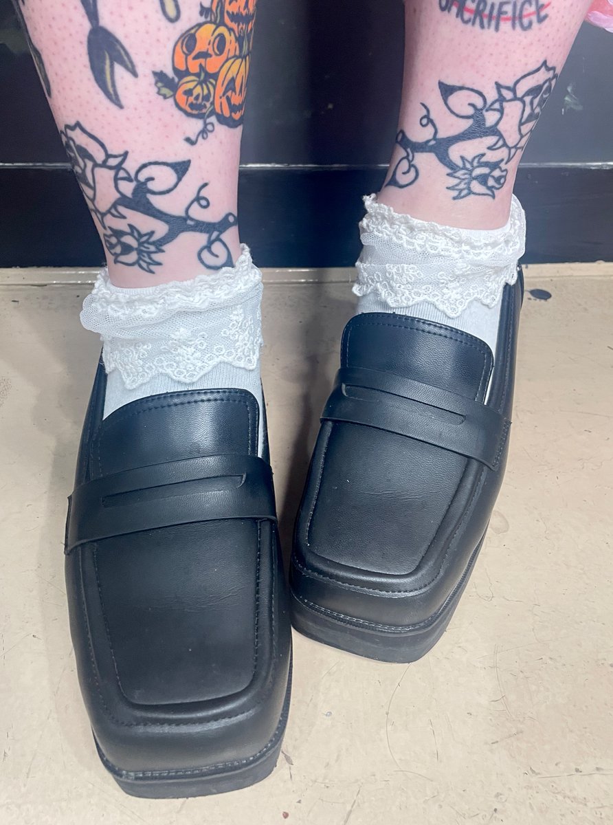 forever obsessed with how the matching ankle tattoos look with these socks