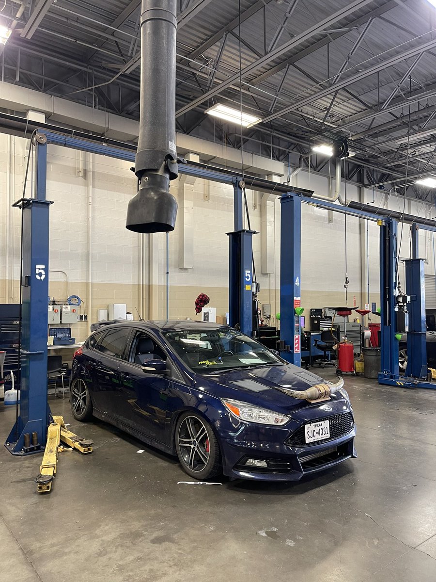 chadsleeps tweet media