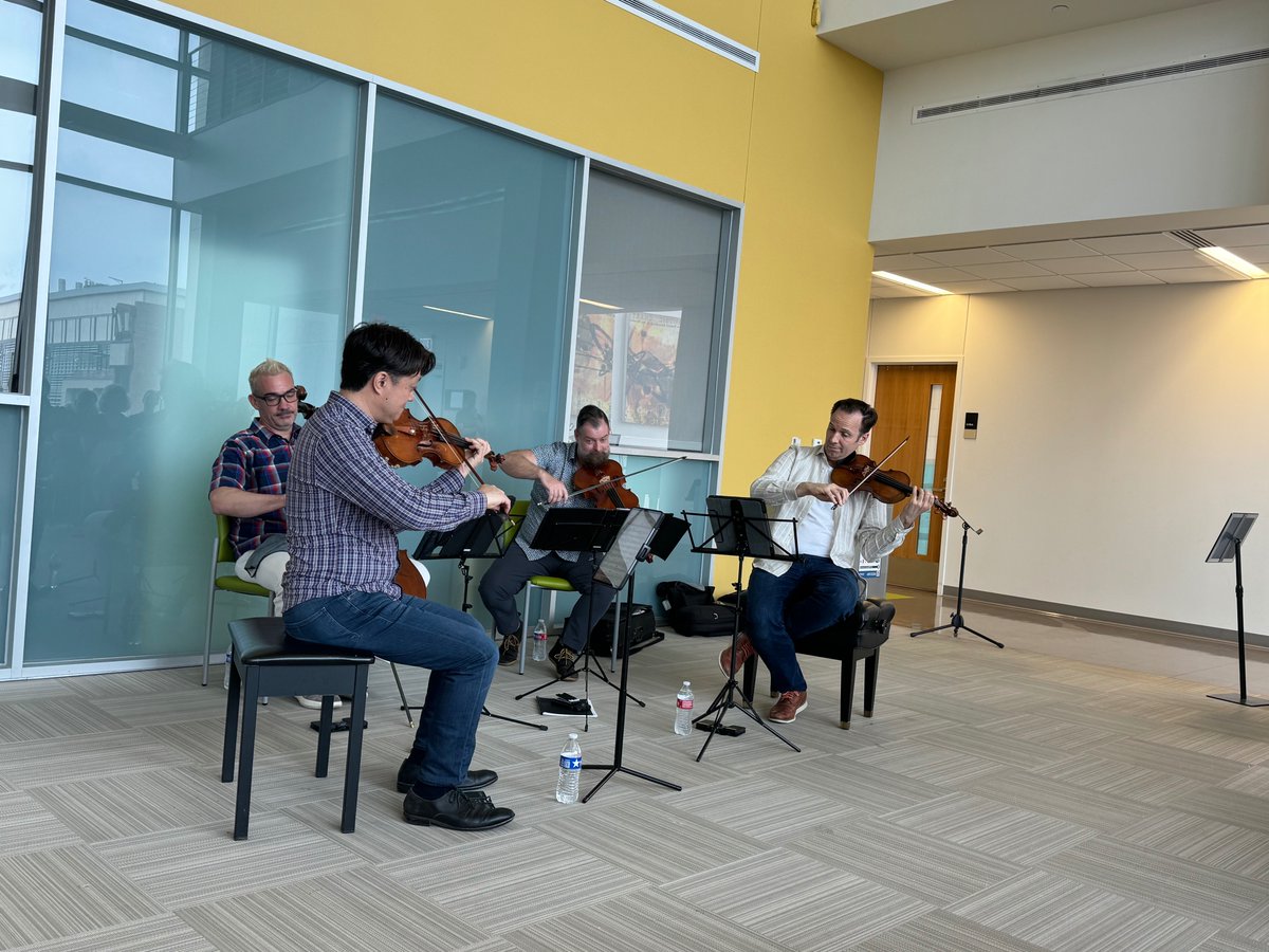 After a difficult and divisive week, music that unites us as scientists and humans sublimely performed by the @miroquartet just outside our research labs @TexasScience @UTAustin #Musicheals #MusicInMedicine