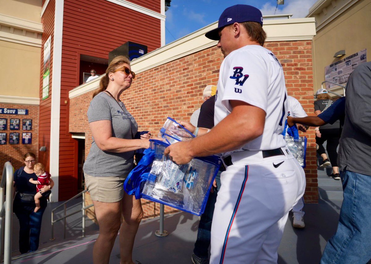 BlueWahoosBBall tweet picture