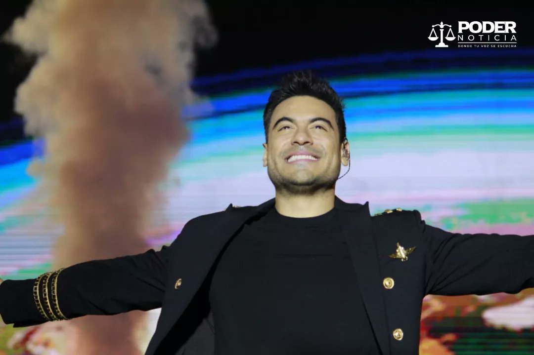PoderNoticiaPue's tweet photo. #ATODASPARTES || Luego de su presentación, #CarlosRivera dejó la vara muy alta y demostró los grandes espectáculos que disfrutaremos en la @FeriaPuebla
En la primer noche del #TeatrodelPueblo, el cantante dejó satisfechos a los miles de #poblanos que desde muy temprano lo esperaban con ansias
Una noche insuperable para fans que pudieron verlo de manera #gratuita ✨
#PoderNoticiaPue #DondeTuVozSeEscucha #CarlosRivera #Tour #show #viaje