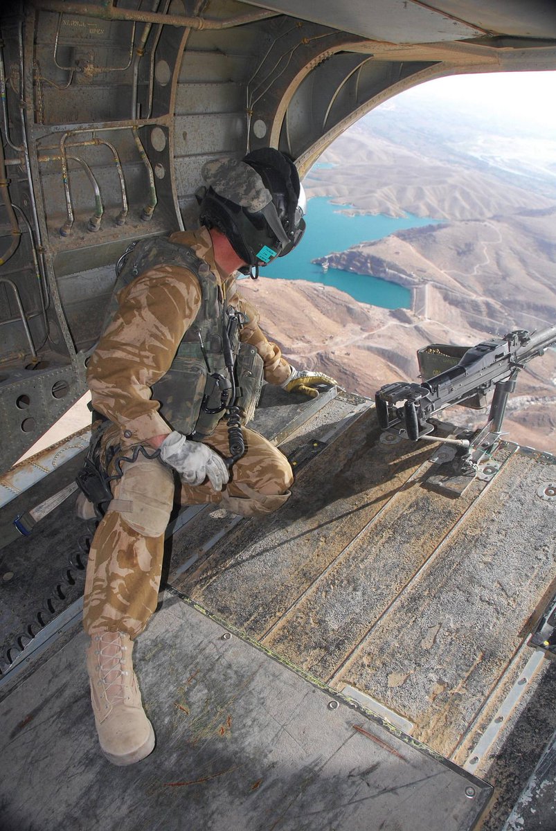 Chinook Kuyruk Nişancısı. Kajaki Gölü, Afganistan 2008.