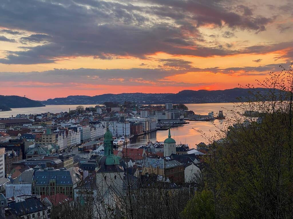 #Bergen