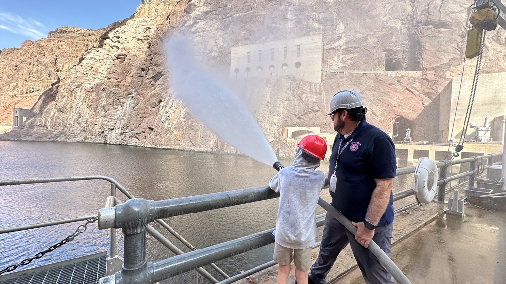 Children joined their parents for National Bring Your Kid to Work Day at Hoover Dam! Families took an educational tour of the dam and enjoyed interactive exhibits to inspire the next generation to pursue STEAM/STEM careers. Thanks to all for providing a fun and rewarding day!