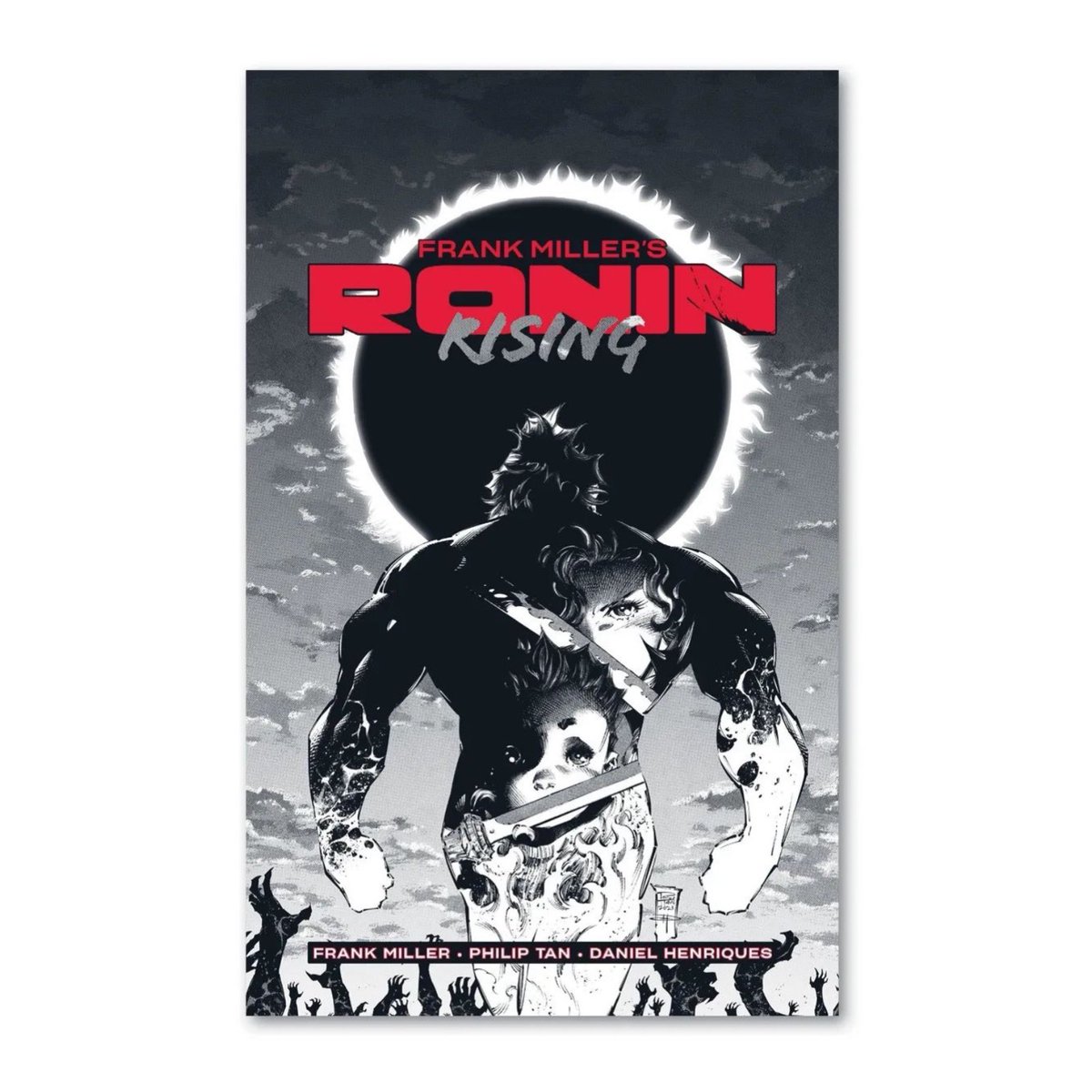 Get ready for RONIN RISING, the collected edition from RONIN BOOK II coming out from @FMPComics and @ABRAMSbooks . RONIN RISING will be available in two formats, a collector’s edition and a manga edition.👊🤘 @FrankMillerInk + @PhilipTanArt + @DHenriquesInks #roninrising
