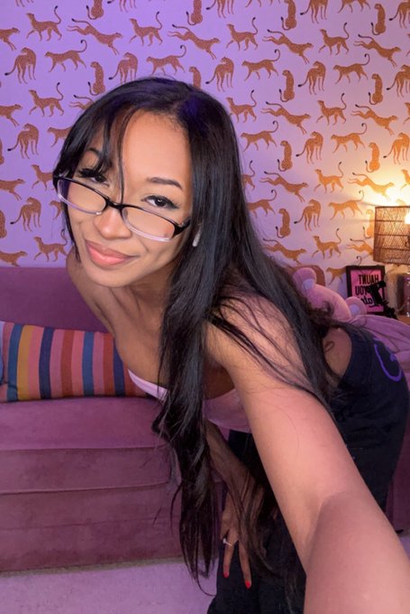 Hey 💕 https://t.co/3Dc2wADzz9