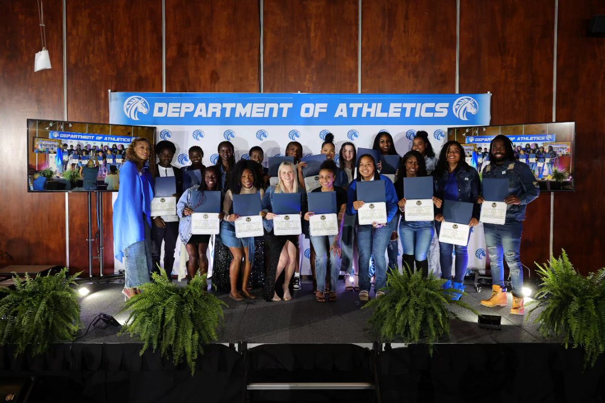 Our student-athletes shined bright at this year's Bronco Sports Awards! 💫🐴💙🤍 It was a night where we celebrated our athletes and their well-deserved accomplishments! #attitudecheck #broncopride