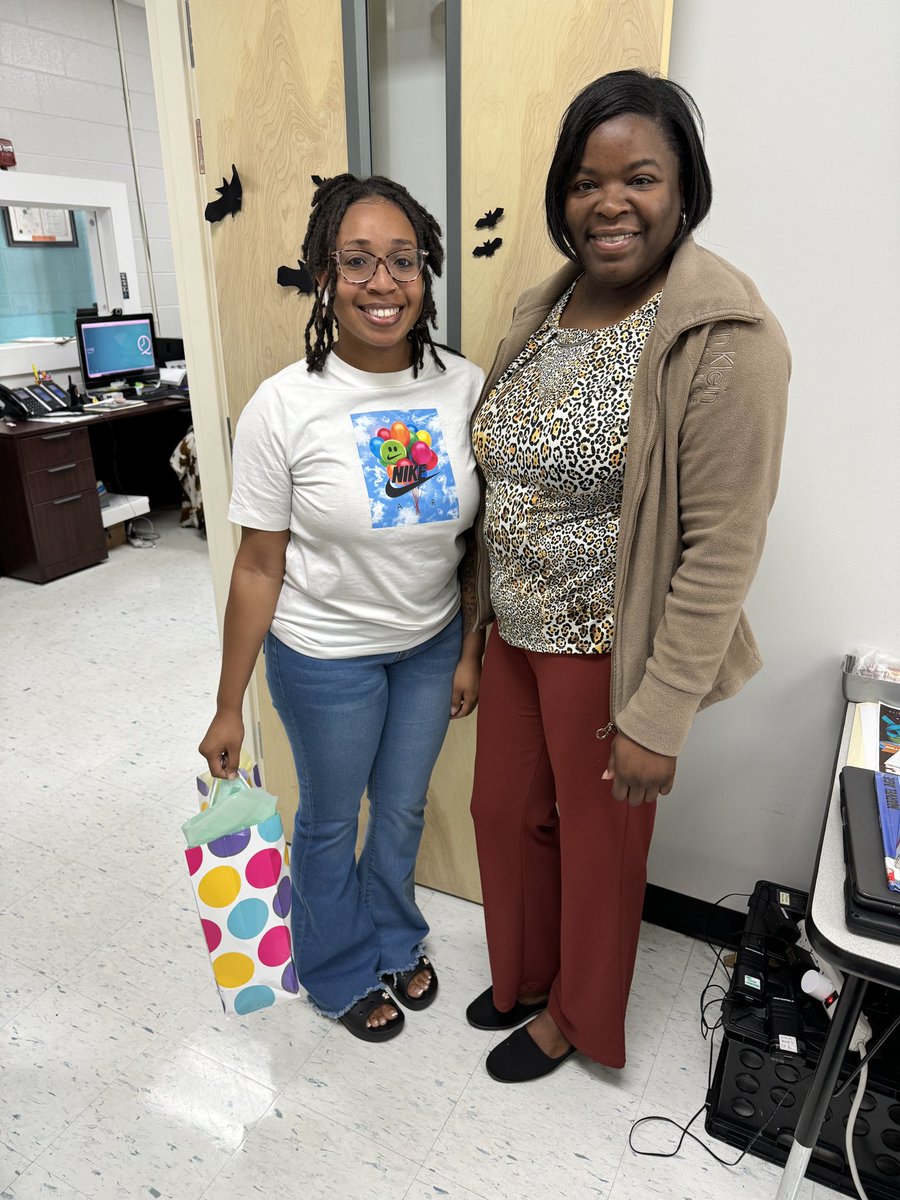 We could not let the week end without thanking our favorite admin assistant! Ms. Davis has been an asset to us! Thank you Ms. Davis for all you do!