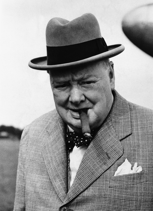 Sobre Mussolini: 'De haber sido italiano, no me cabe ninguna duda de que habría estado incondicionalmente a su lado, de principio a fin' W. Churchill