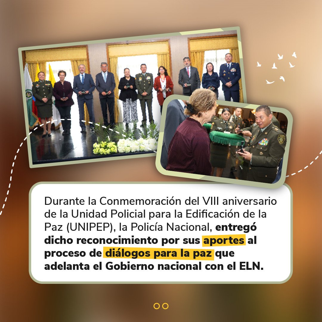 🎖️ Agradecemos el reconocimiento otorgado por la @PoliciaUNIPEP, a la jefa de Delegación de Gobierno en la Mesa de Diálogos de Paz con el ELN, Vera Grabe, destacando su labor y compromiso para la construcción de paz en Colombia. 🕊️🇨🇴